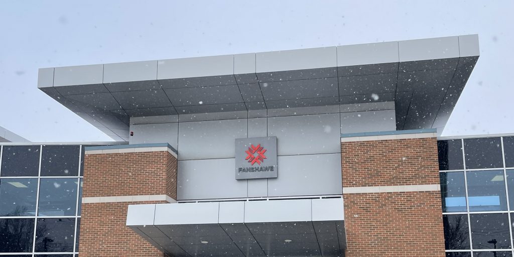'I'm scared to wake up broke': Fanshawe offering supports to Russian and Ukrainian students - Vimarsana News