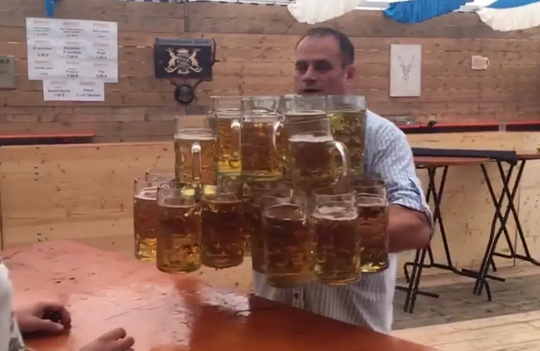 Dude Breaks His Own Record For Carrying Beers 1029 The Buzz 4105