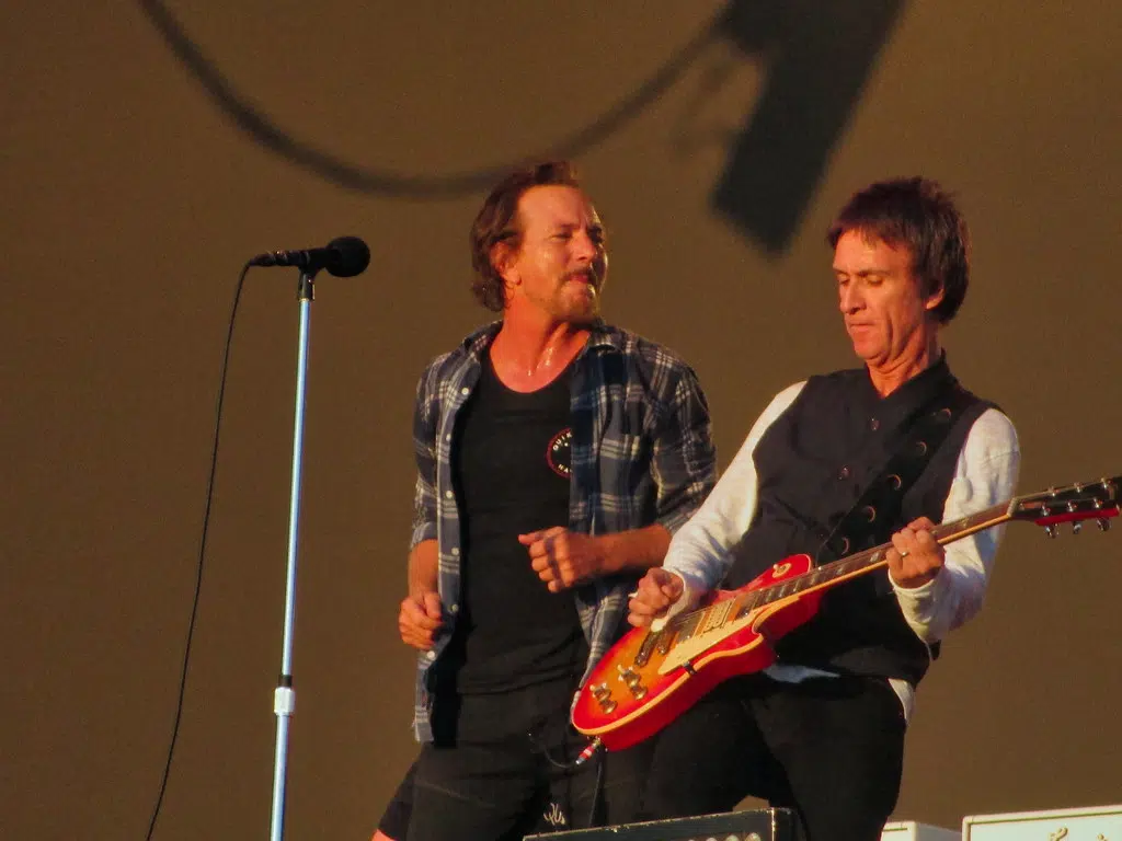 Eddie Vedder Kicks Fan Out of Pearl Jam Concert! | 102.9 The Buzz