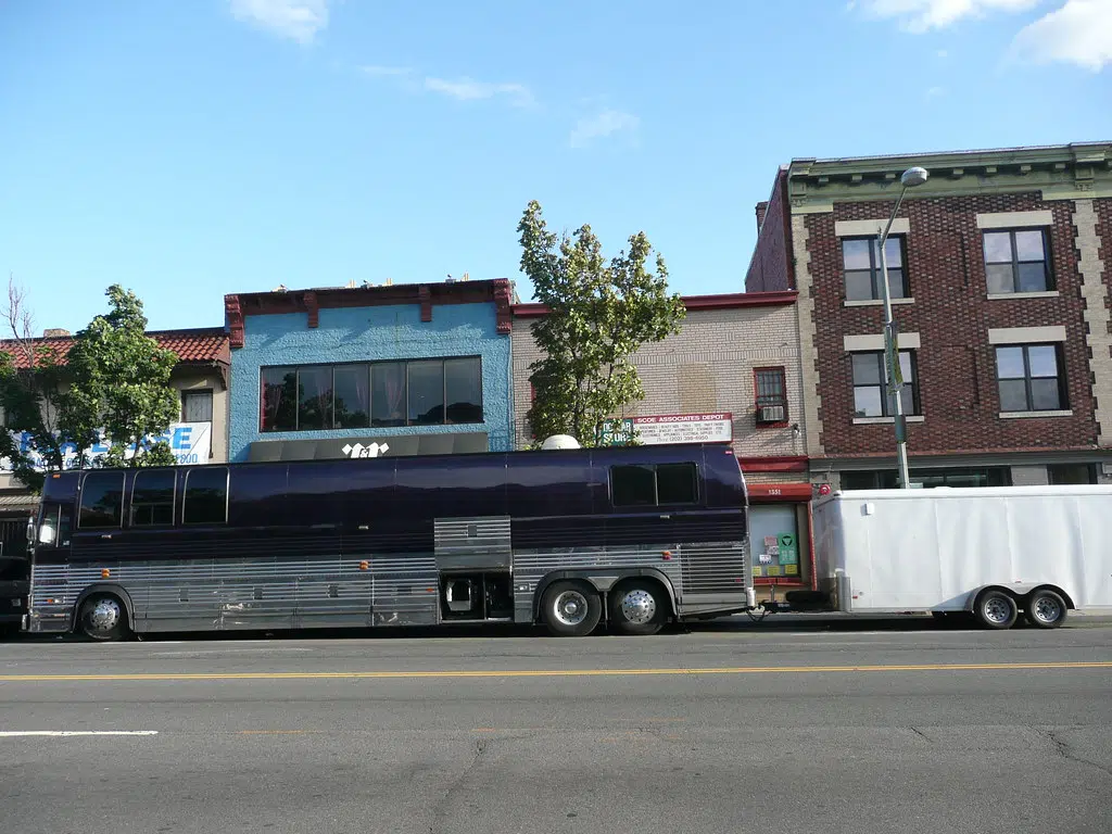 la tour bus prices