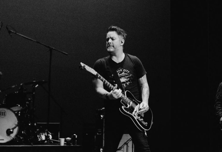 David Cook Crashes The Local Buzz For An Early Birthday Extravaganza - Vimarsana News