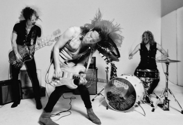 Turn This One Up NOW: "Sho Been Worse" by Tyler Bryant & The Shakedown - Vimarsana News