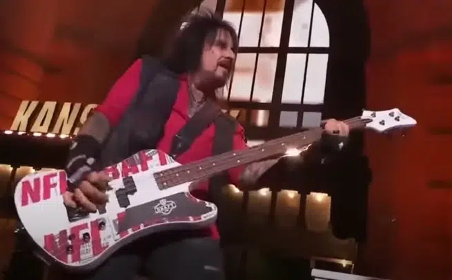 MÖTLEY CRÜE X NFL DRAFT 