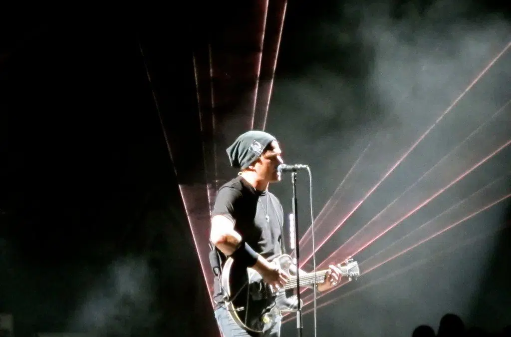 Tom DeLonge Is Worried About Government UFO Disclosure… (VIDEO) | 102.9 ...