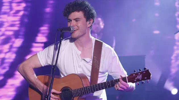 Vance Joy nabs top 10 debut with new album, “Nation of Two” | 98.7 WNLC