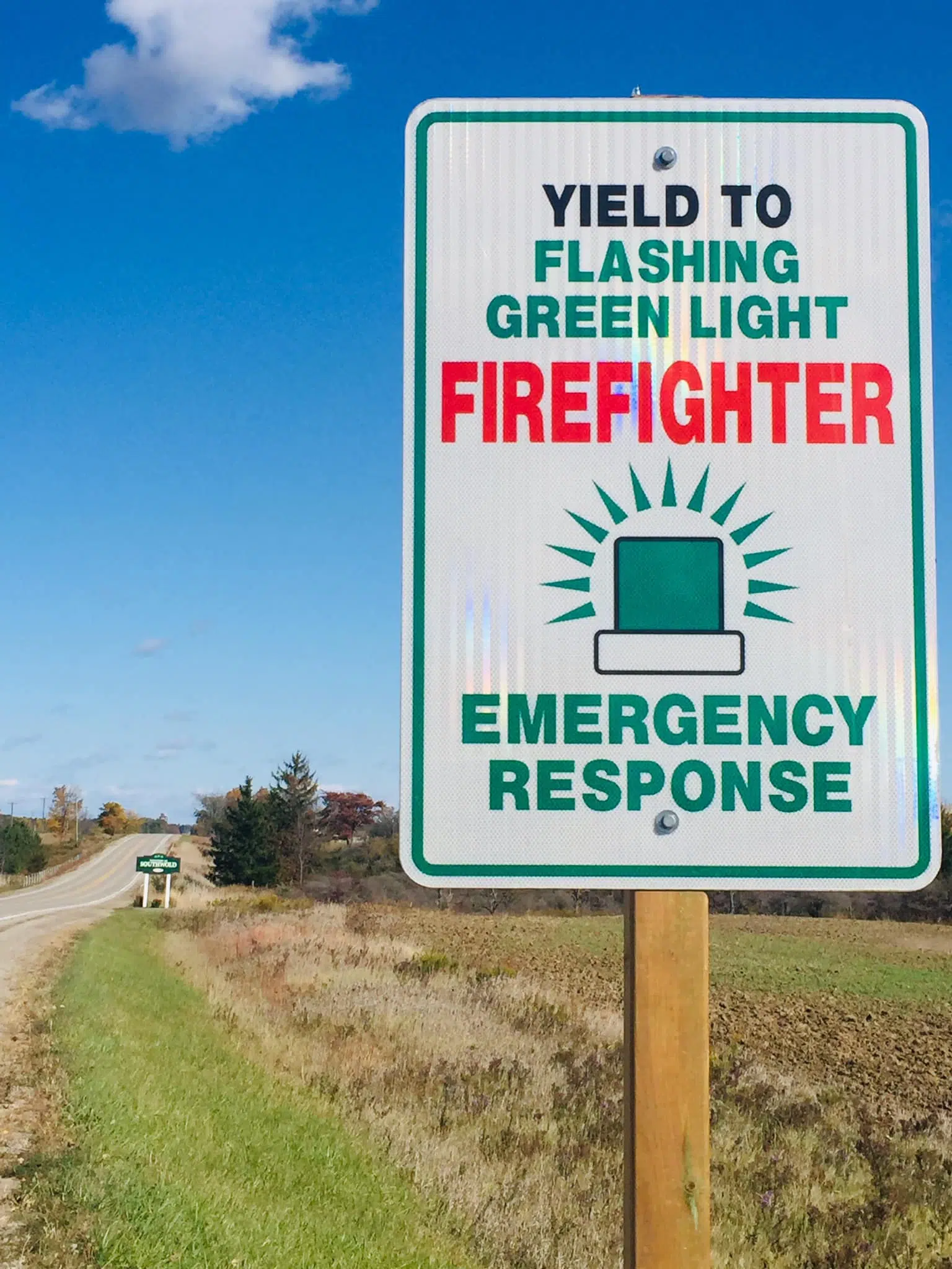 Green Emergency Lights For Volunteer Firefighters Canada Shelly Lighting