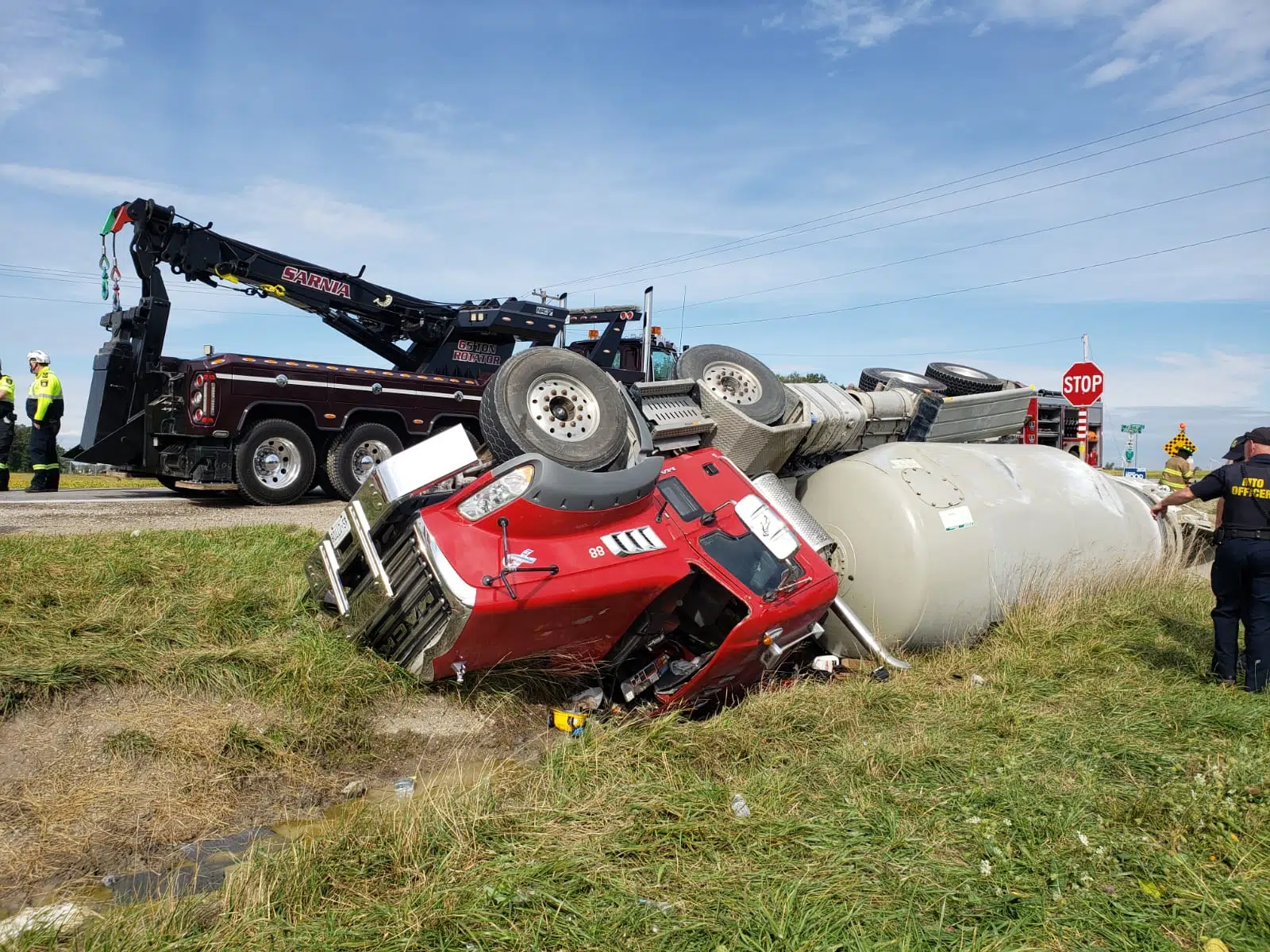 Warwick Truck Rollover 105.7 Strathroy Today