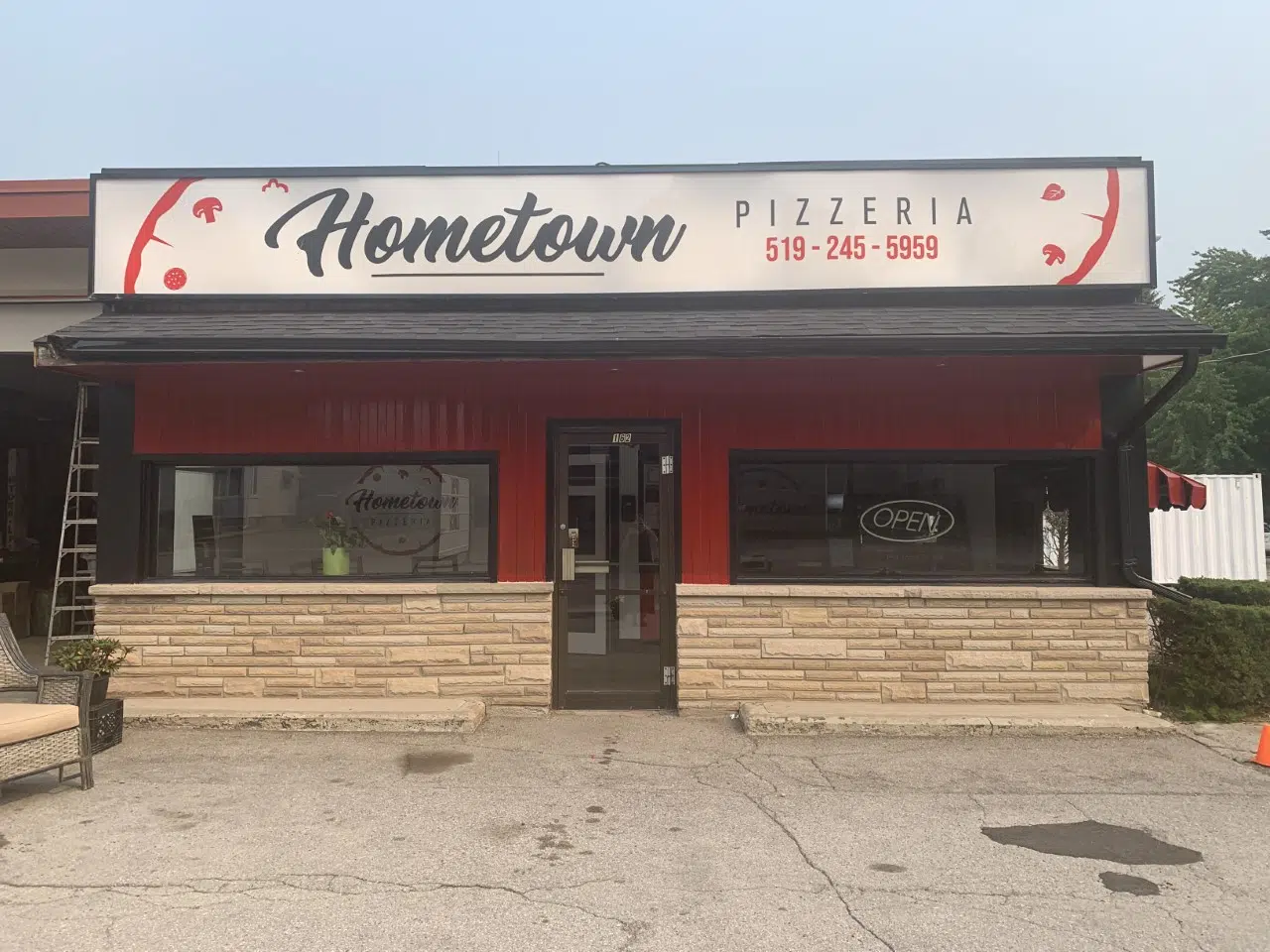 Hometown Pizzeria Open for Business in New Spot 105.7 Strathroy Today