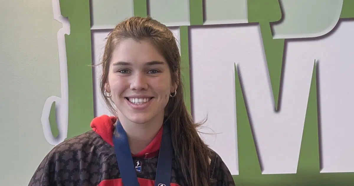 COMMUNITY SPOTLIGHT Ailsa Craig’s Team Canada Captain Golden at World