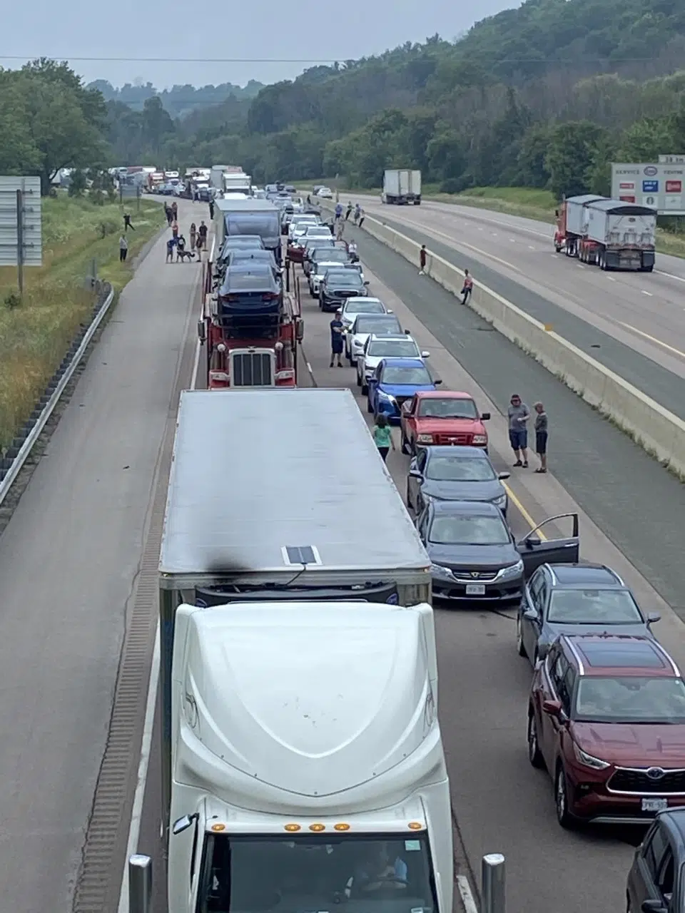 Multiple incidents result in lane closures on Highway 401 yesterday