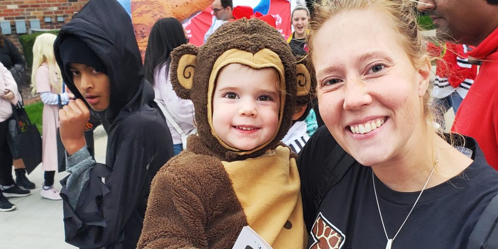 Near 2,000 Kids Show up for 5th Annual Trunk or Treat - Vimarsana News