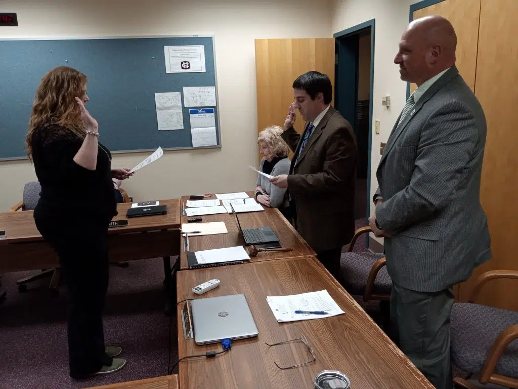 HOMERCENTER SCHOOL BOARD ACCEPTS RESIGNATION OF BOARD MEMBER