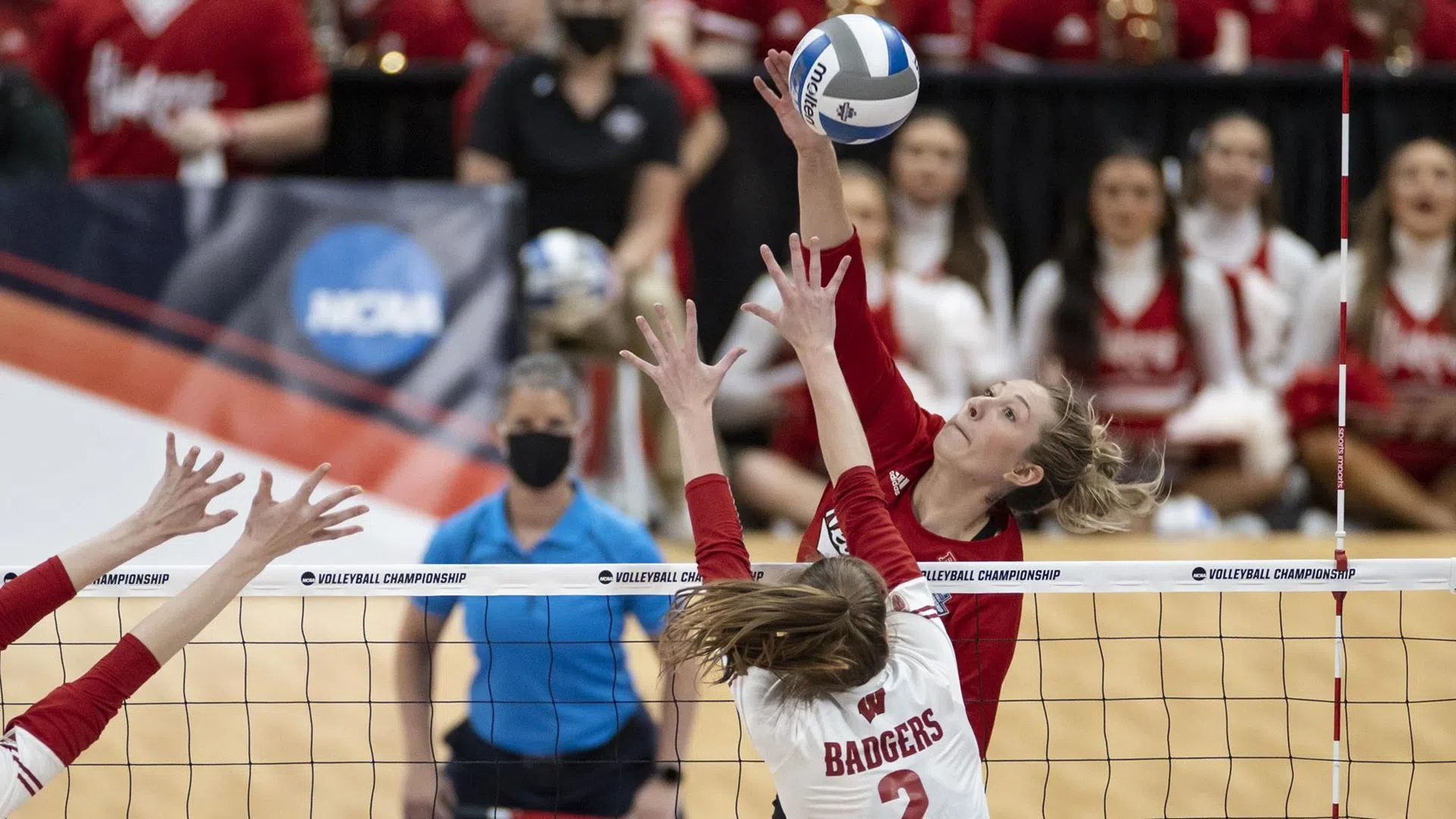 Kubik and Knuckles announce they won’t return to Husker volleyball next