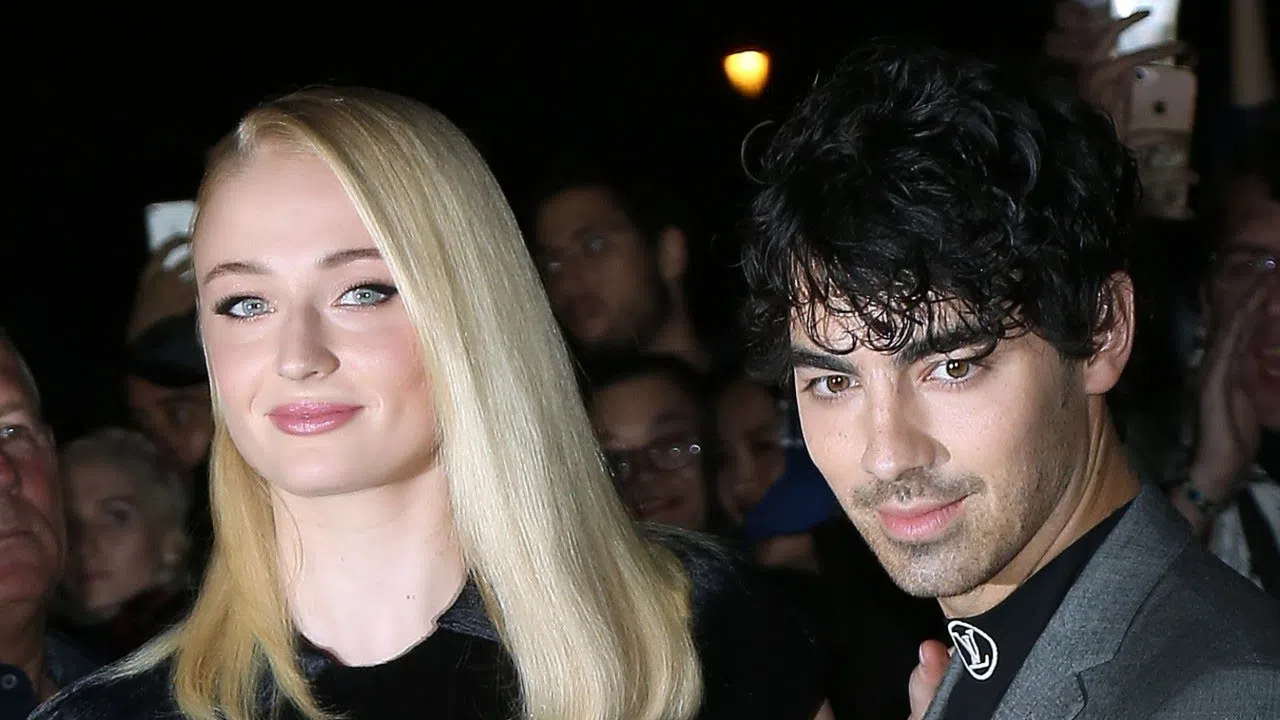 Joe Jonas’s Parents Found Out About His Marriage Via the Internet ...