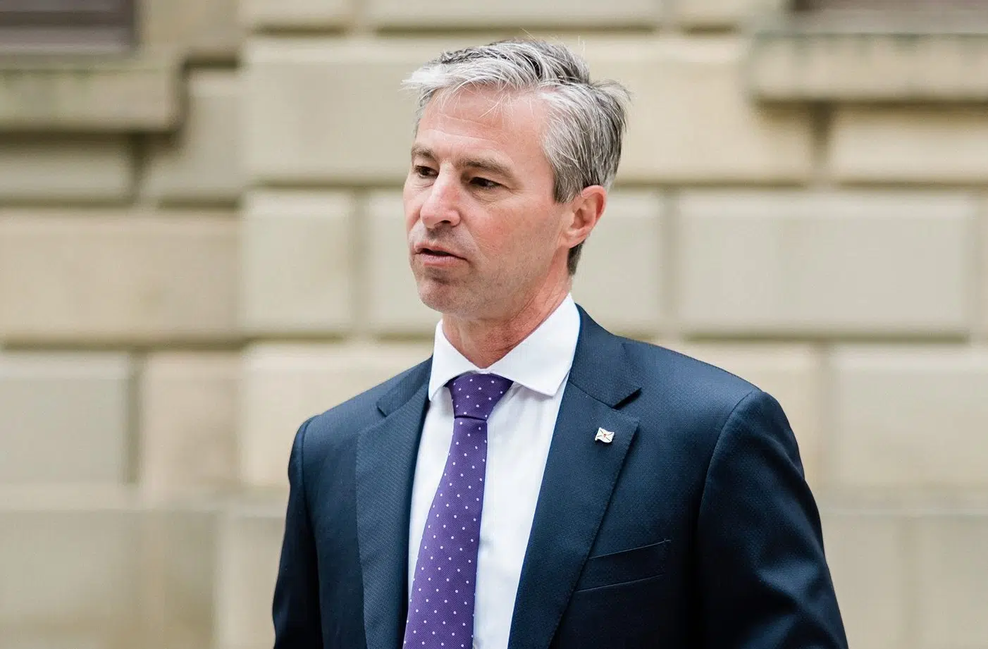 Premier apologizes for suggesting minimum wage workers don’t have ‘real jobs’ Hot Country 103.5