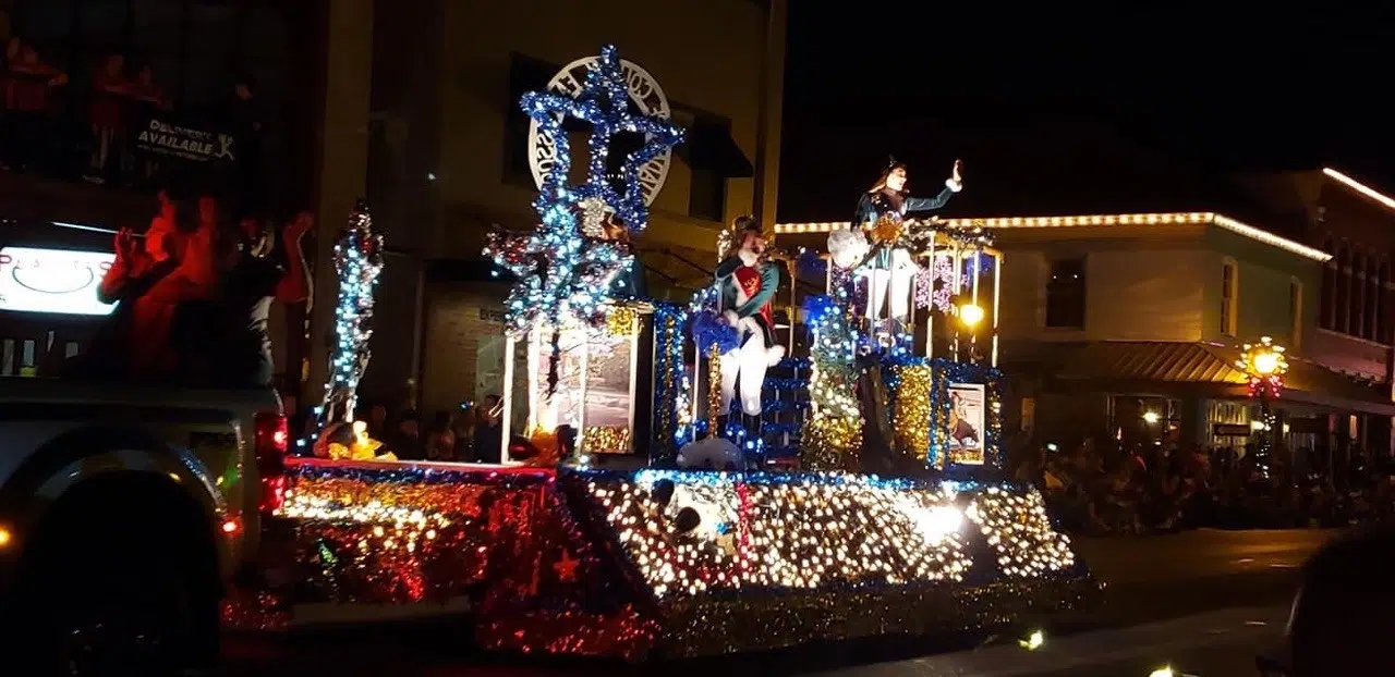 Seguin Christmas Parade 2022 Seguin Gears Up For Tonight's Annual Holiday Stroll Parade, Lighting Of  Central Park | Seguin Today