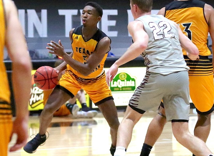 Trinity men sweep Bulldogs in Smith's return to TLU - Vimarsana News