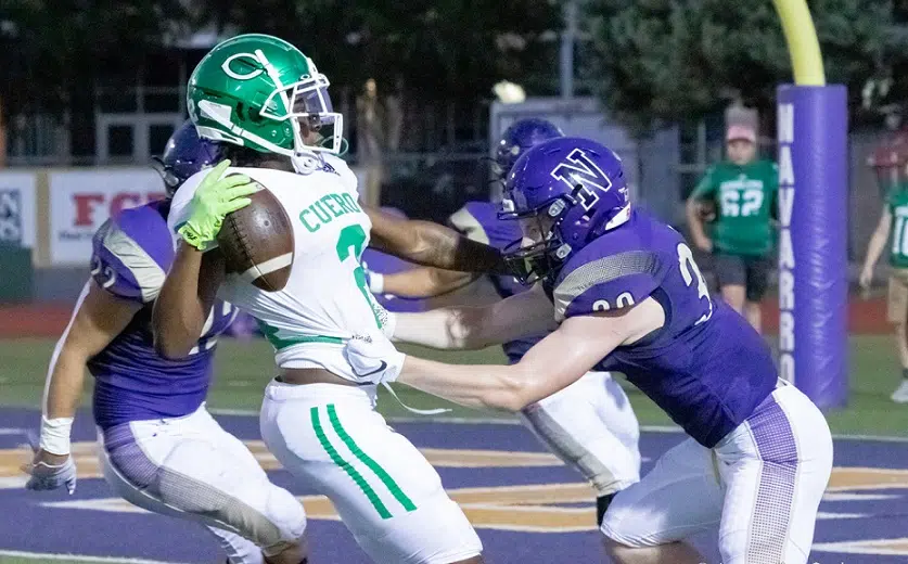 Navarro Panthers and Cuero Gobblers meet in rivalry game on KWED