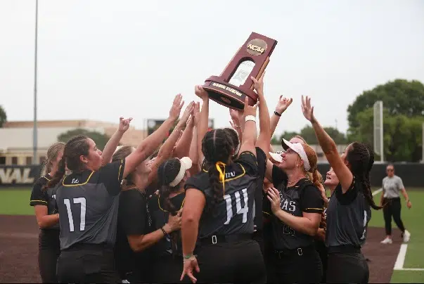 TLU softball opens D3 Women’s College World Series vs. Berry College