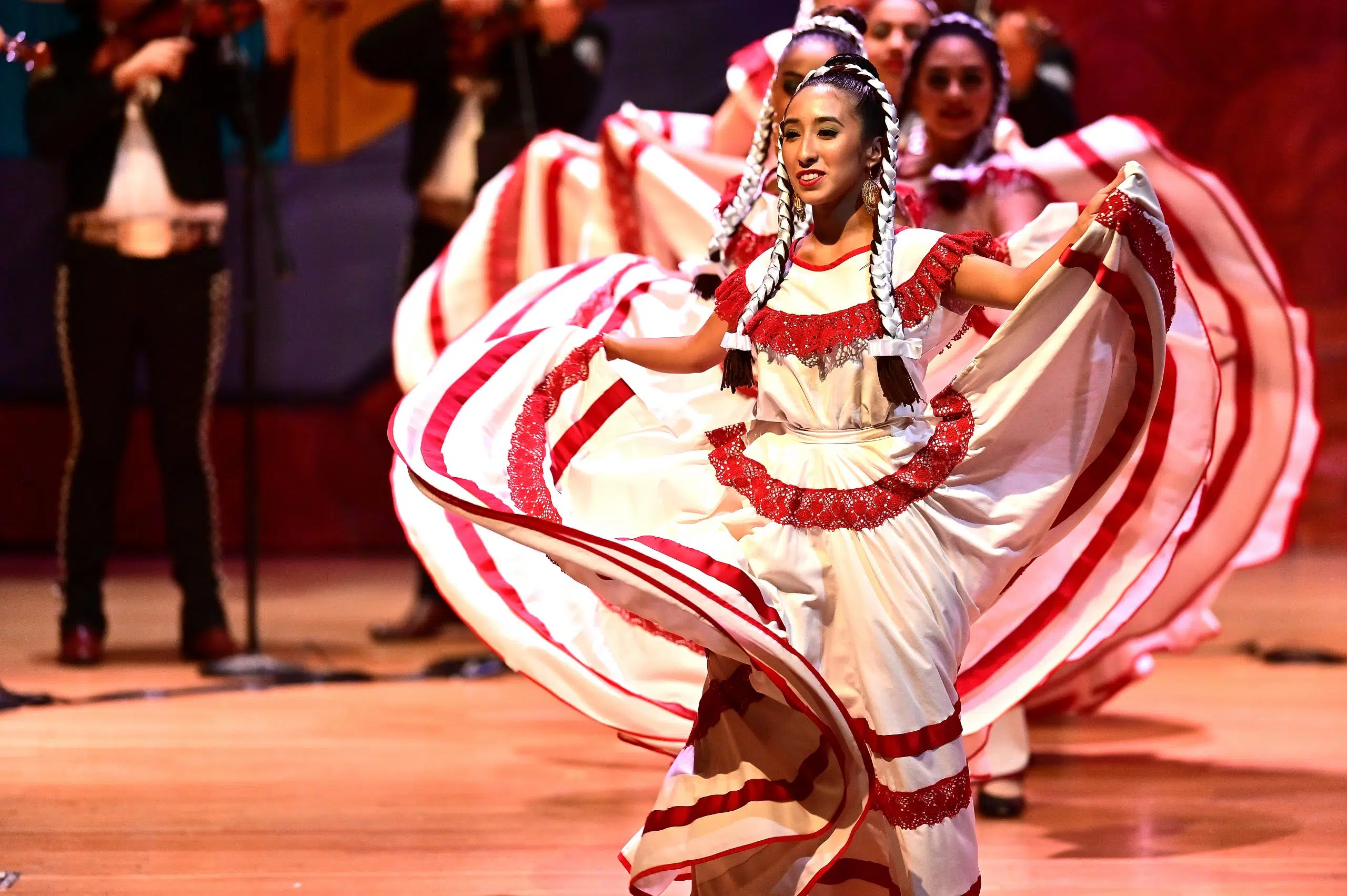 Teatro De Artes De Juan Seguin will lead the “Biggest SmallTown 4th of July Parade” Seguin Today