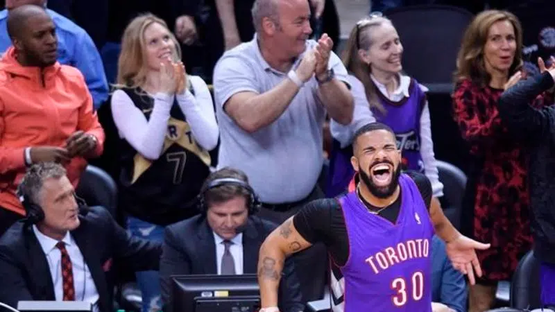 NBA Finals: Drake TROLLS Steph Curry by wearing Dell Curry Raptors jersey  at Game 1, Other, Sport