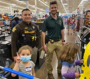 Colts Team Up With Cops To Shop With Kids