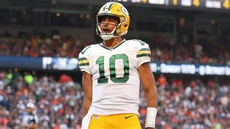 Green Bay Packers on X: Jordan Love prepares for his first start at  Lambeau Field + what to expect against the Saints. Packers Daily ⤵️   / X