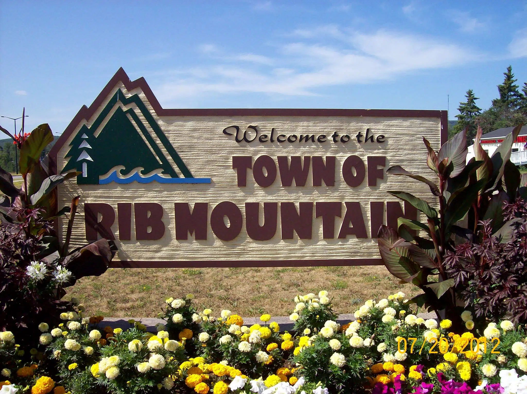 Rib Mountain debates whether to incorporate WSAU News/Talk 550 AM