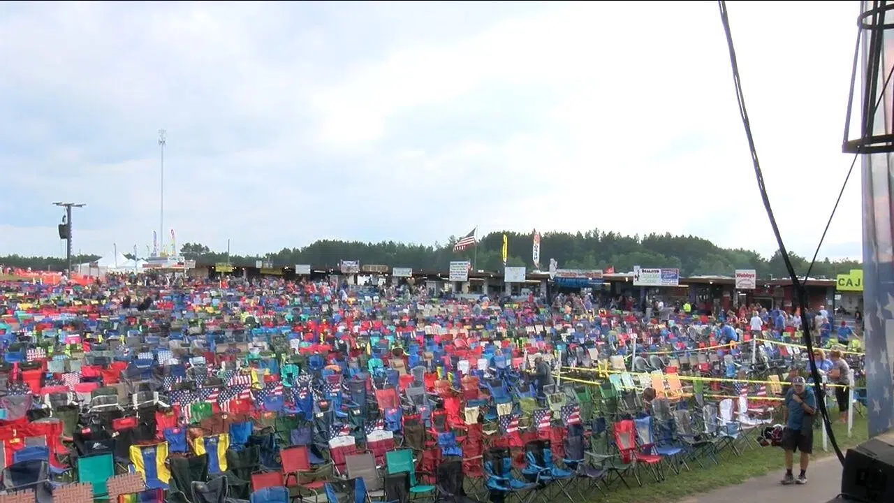 Hodag Country Music Festival Begins With Chair Line Tradition WDEZ