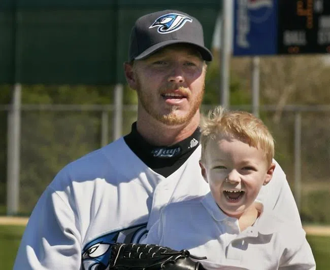 Roy Halladay's son to pitch against Blue Jays on Saturday