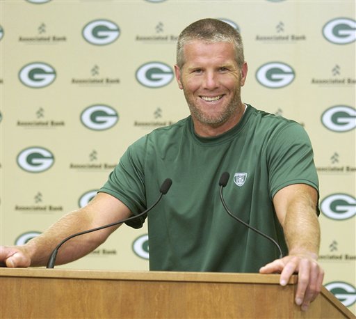 Brett Favre Doesn't Think Aaron Rodgers Will Play For the Packers Again - Vimarsana News
