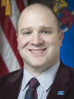 Plan Would Lower Concealed Carry Age To 18 - Vimarsana News