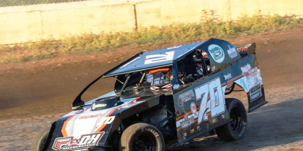 Baumann Zeroes In On Plymouth Dirt Track Racing B Mod Success - Vimarsana News