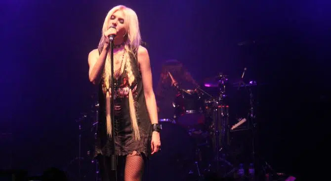 the-pretty-reckless-announce-spring-tour-new-record-106-5-the-buzz