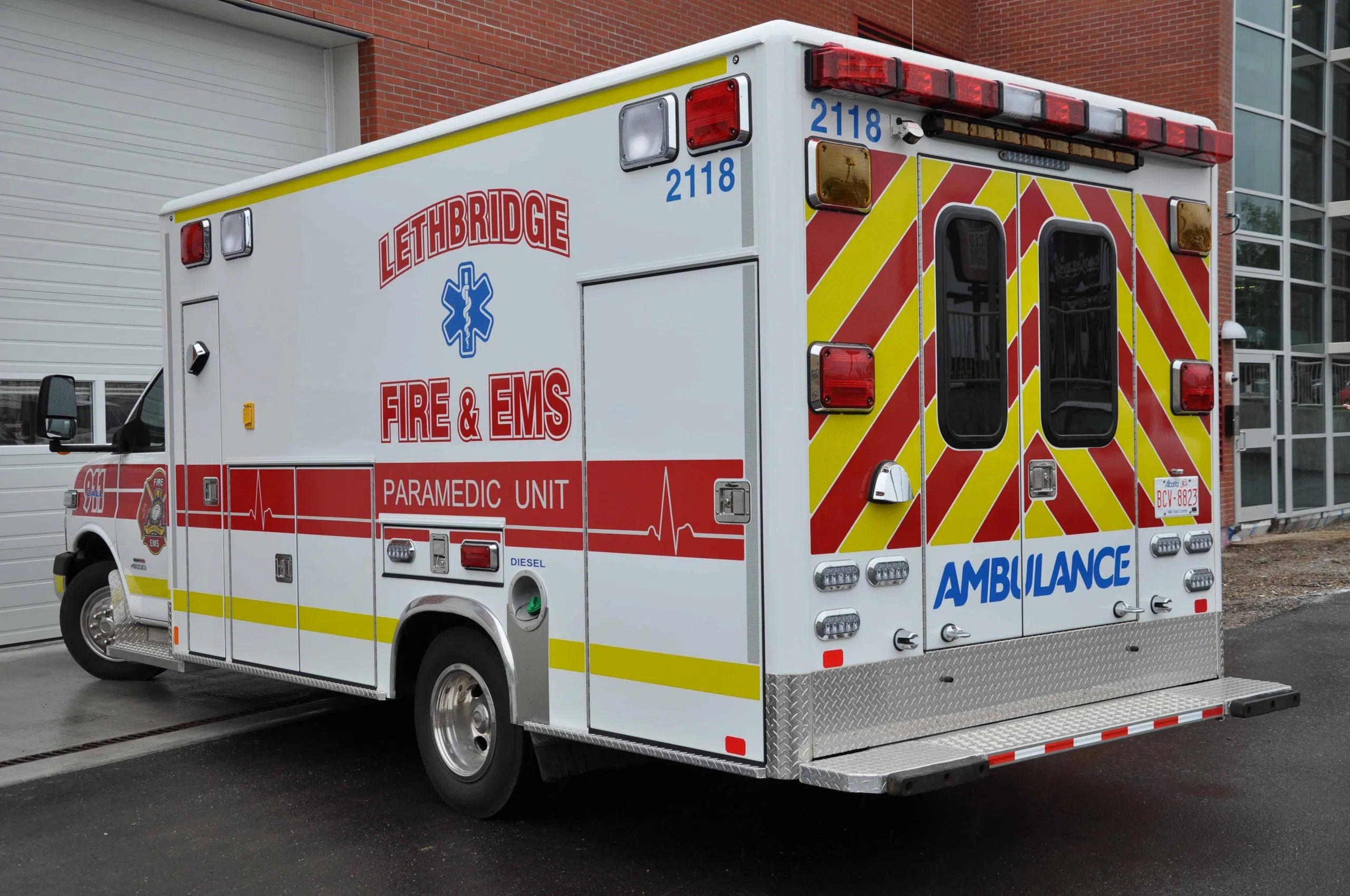 Alberta ambulances to be equipped with power lifts to reduce paramedic ...