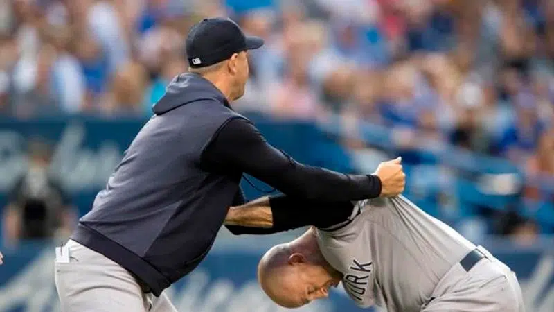 Jansen hits game-winning homer in 10th, Blue Jays beat Yankees 3-0