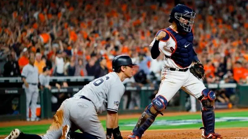 Yankees' Gary Sanchez Takes Shot at Astros' Jose Altuve, 'If I Hit