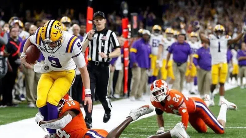 Burrow, LSU cap magical season, beat Clemson 42-25 for title