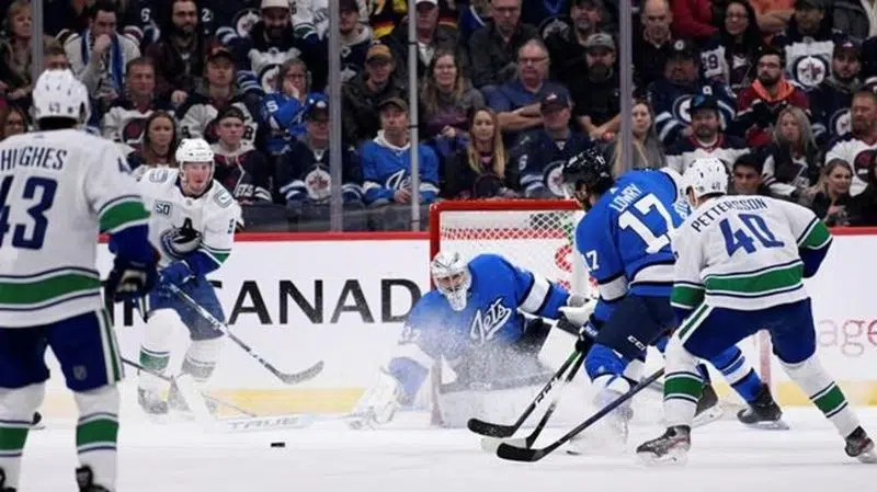 Winnipeg Jets beat Vancouver Canucks 5-1