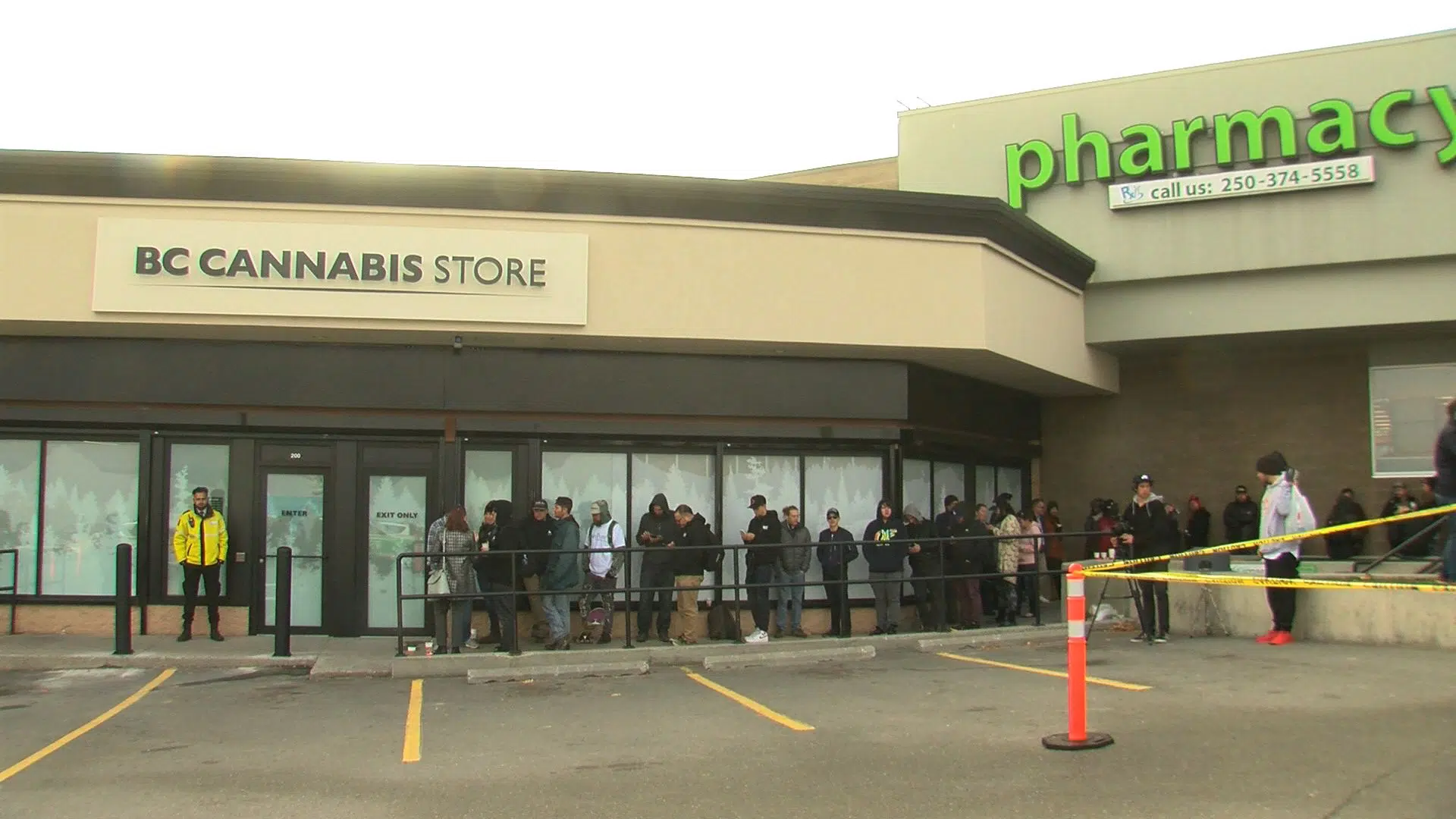 Dozens line up in Kamloops for province’s first legal pot store CFJC