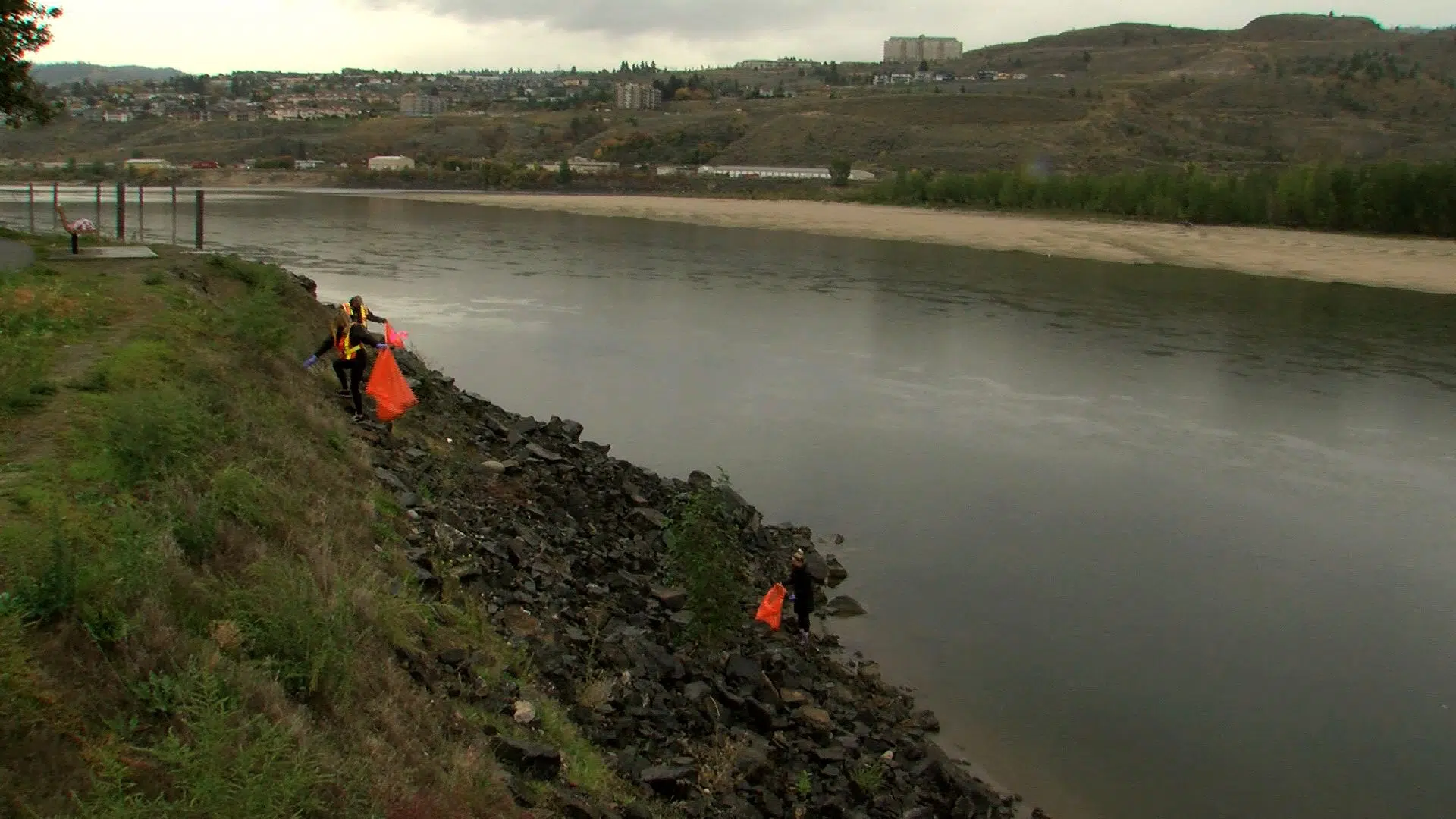 Kamloops celebrates World Rivers Day with North Shore cleanup CFJC