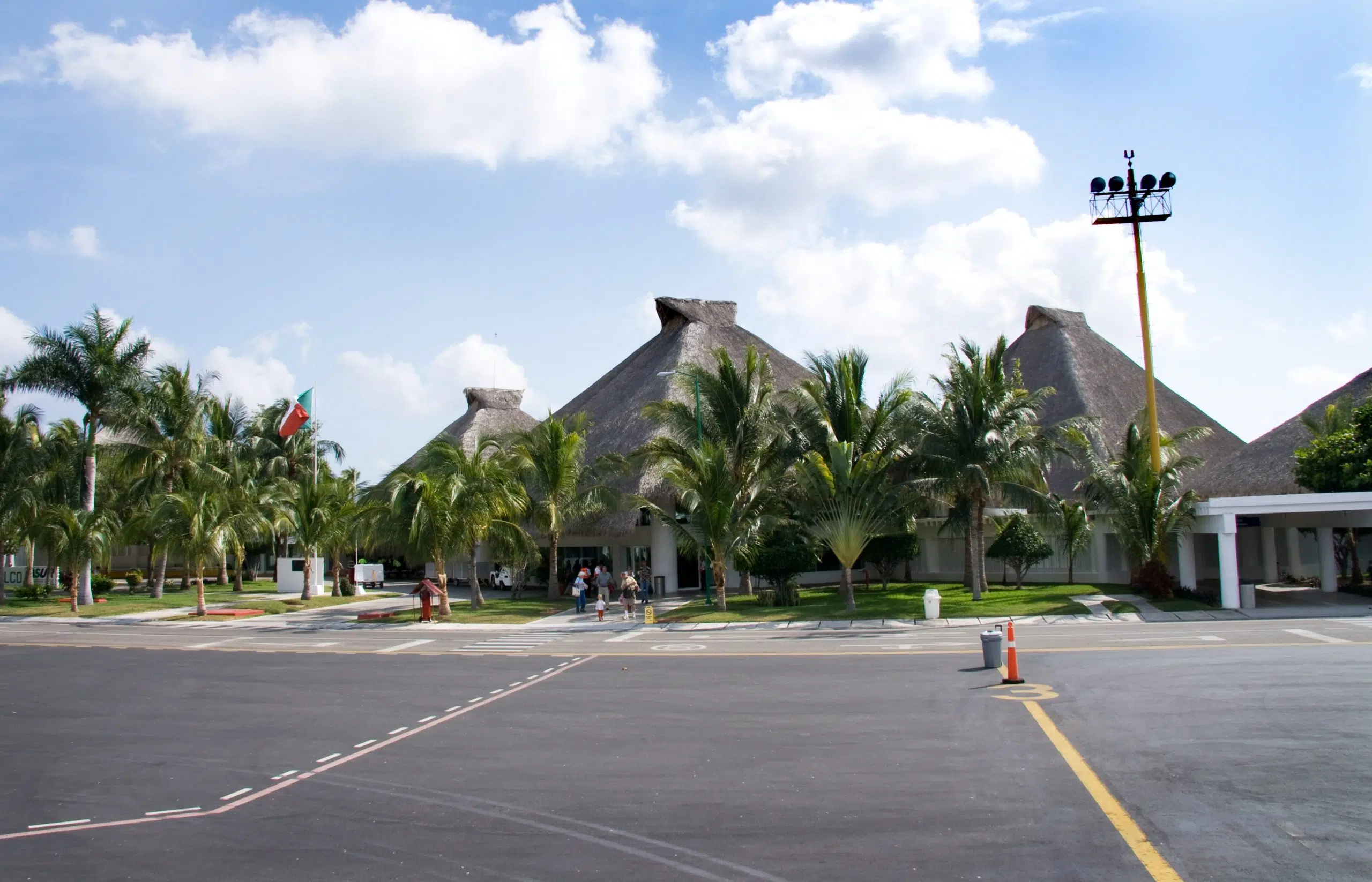 Huatulco airport responds to claim by Kamloops man he was threatened CFJC Today Kamloops