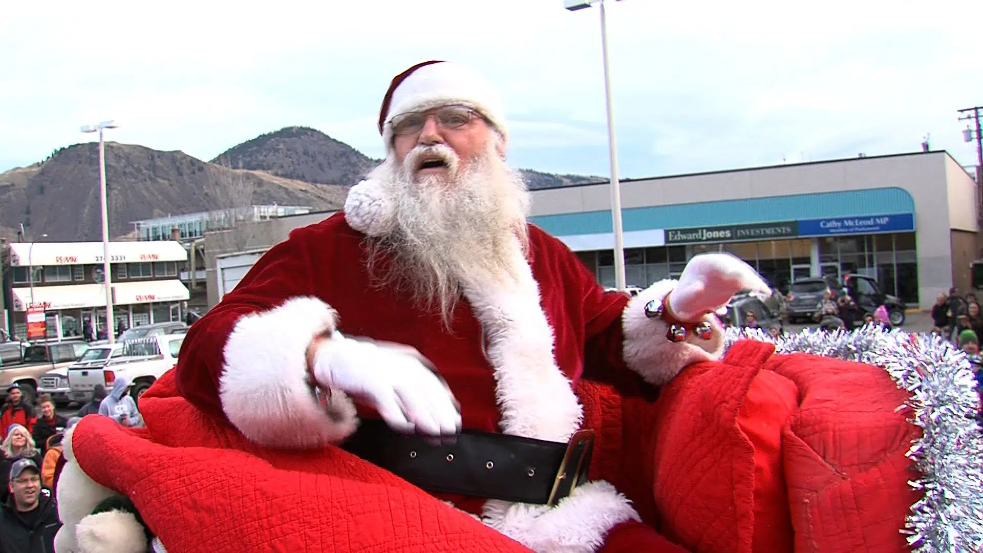 Santa Claus Parade rolls through downtown Kamloops CFJC Today Kamloops