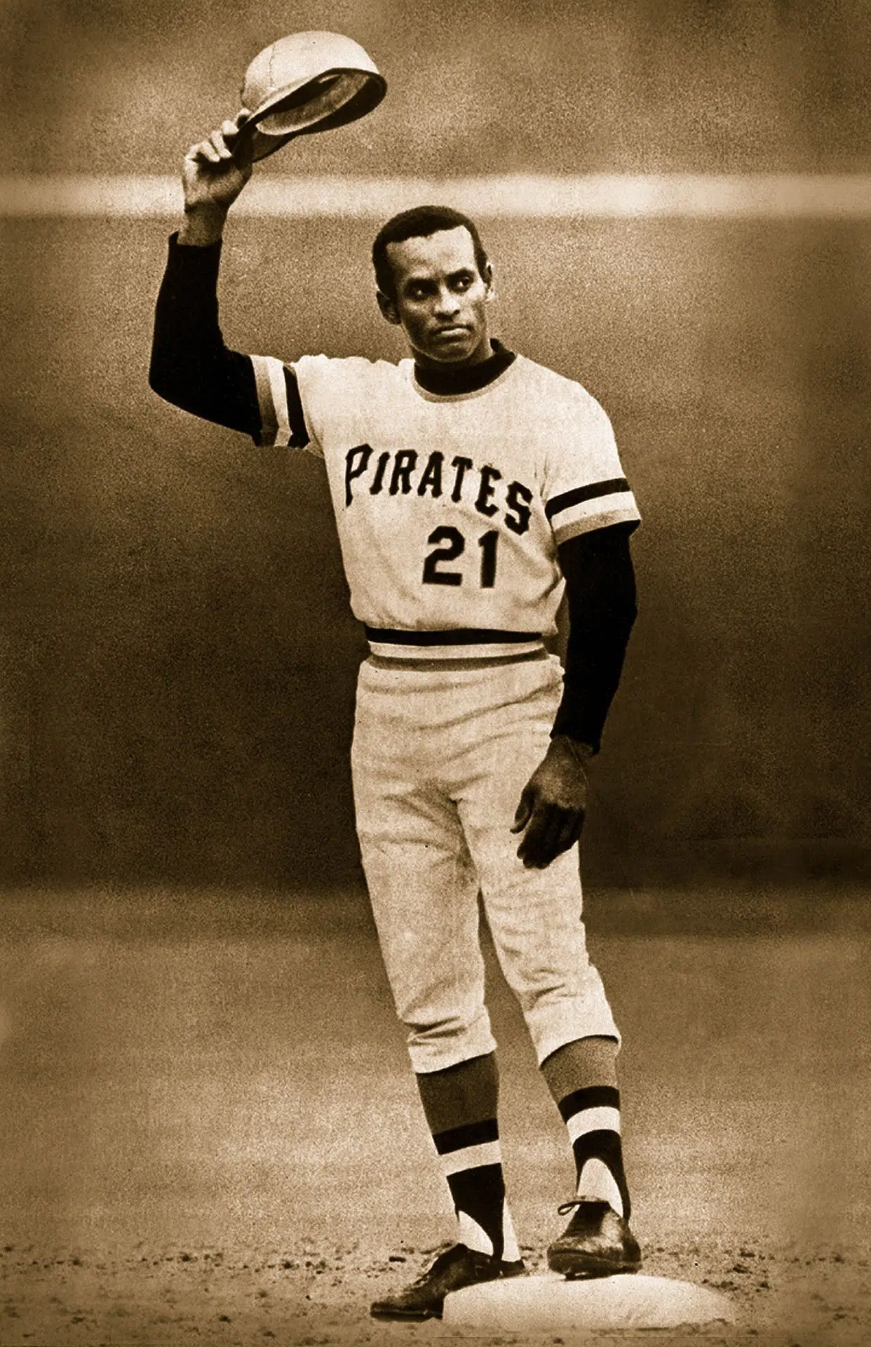 MLB celebrates former Pirates great Roberto Clemente Day