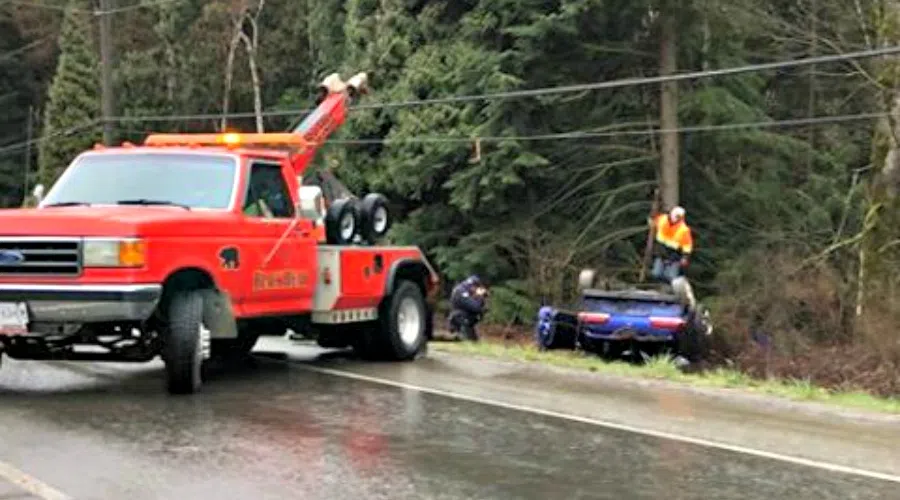 Driver airlifted to hospital after crash in Nanoose Bay