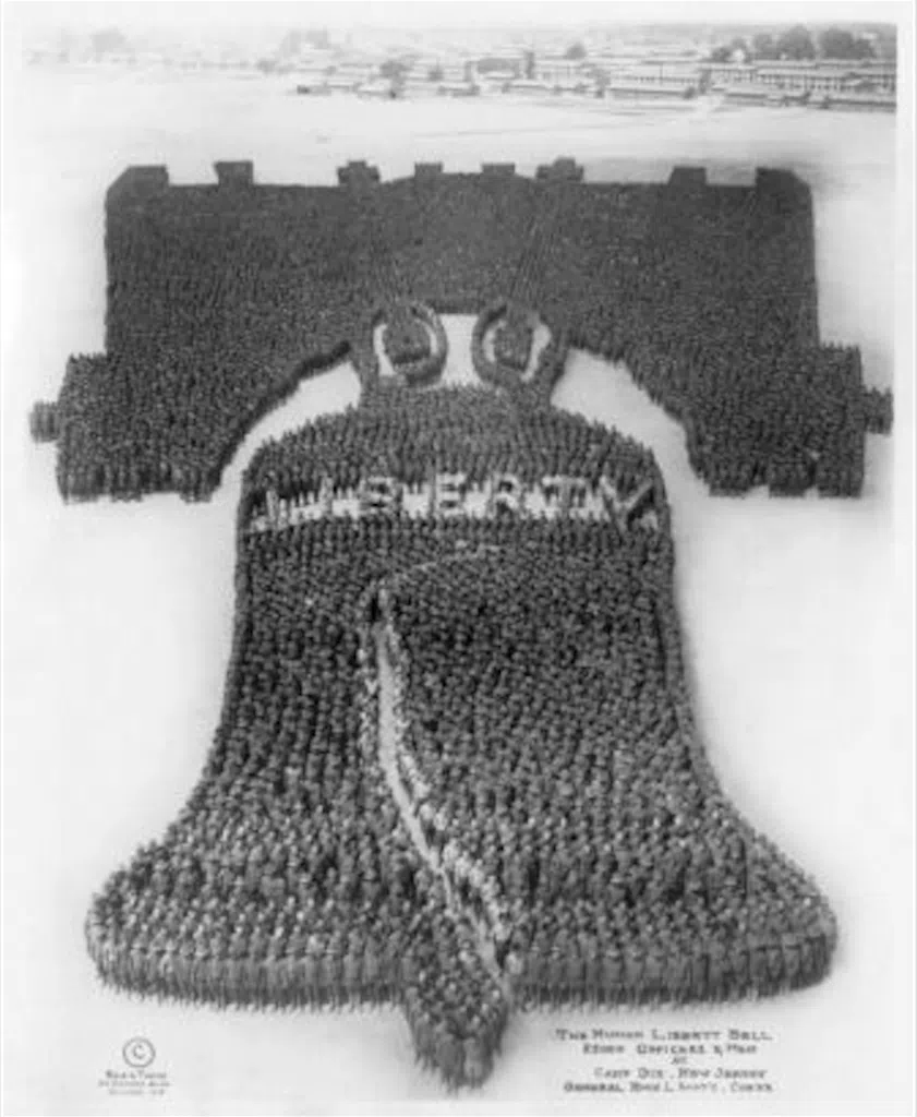 The Human Liberty Bell, made with the help of 25,000 troops. 