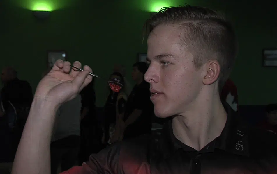 træthed forræderi aktivitet Darts player keeping his eye on the prize | CHAT News Today