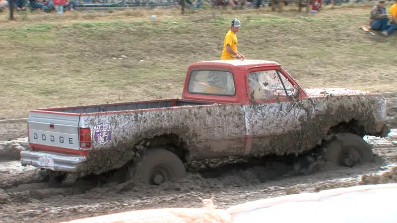 VIDEO: 11th annual Mud Bog takes over Medicine Hat Drag Strip | CHAT News  Today