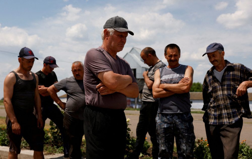Ukraine's besieged farmers fear war-time harvest 'hell' - Vimarsana News