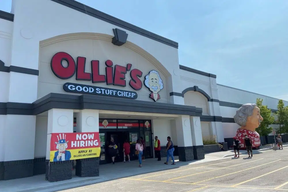National discount retailer Ollie’s opens in Peoria 1470 & 100.3 WMBD